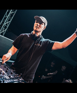 Juul Exler Tickets | Tour Dates & Upcoming Events 2024 / 2025