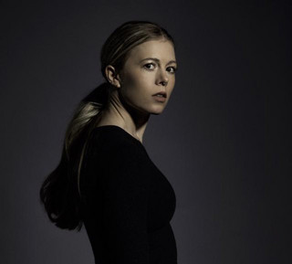 Simone Tang Photo