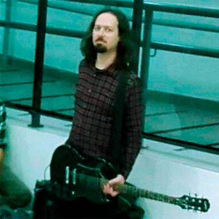 Formol and Bones artist photo