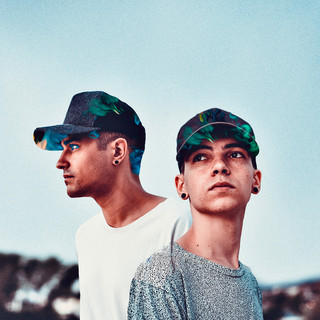 Tronic Heads Photo