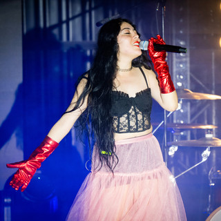 Lizi Lay