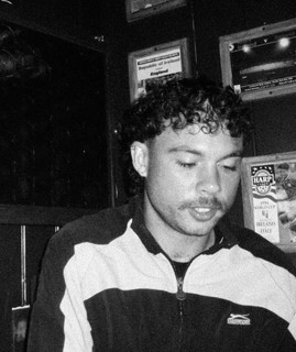 Tom Brown artist photo