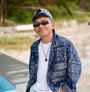 Rahmat Tahalu poster