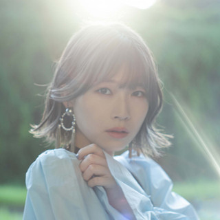 青山吉能 Photo