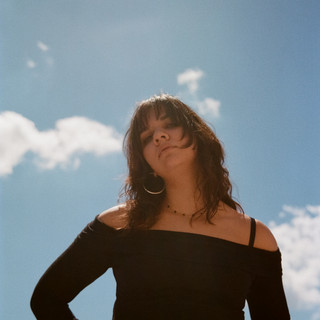 Nina Leo Photo