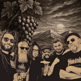 Karamelo Santo poster