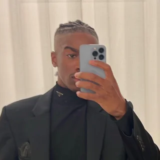 London Richards Photo