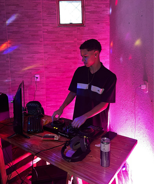 DJ K4UAZIN062