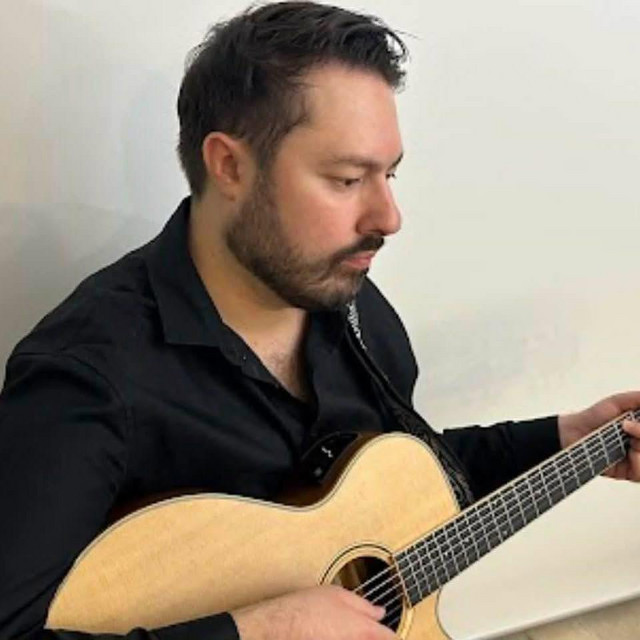 Alex Nikoloudis