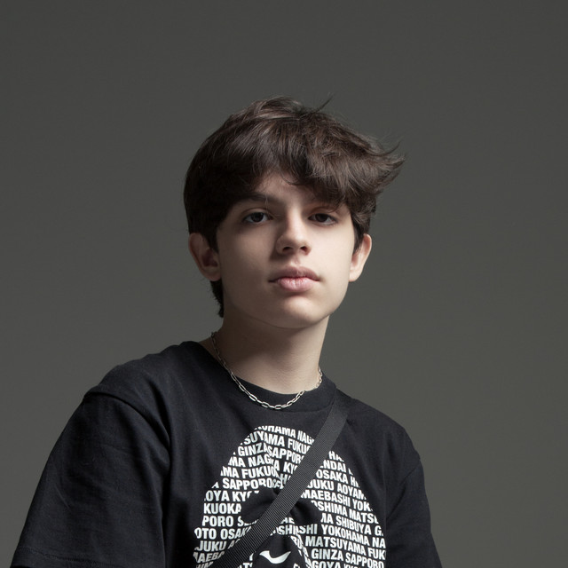 Luis MV