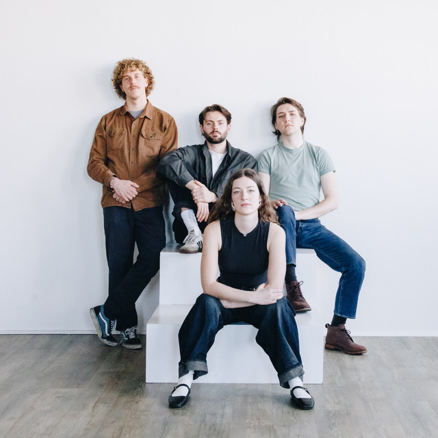 Essie And The Hum band image