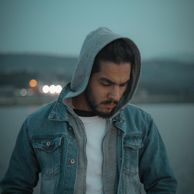 شخص