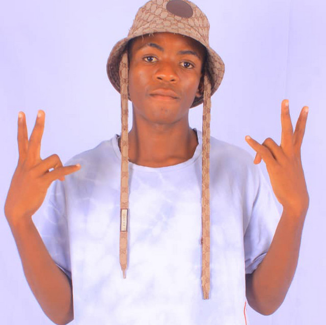 Mzee dsQ