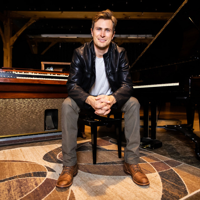 Tyler Mast image