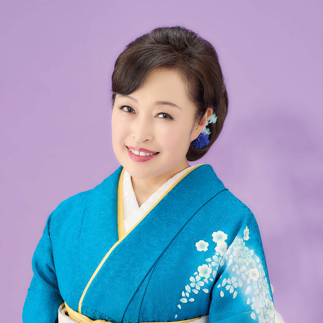 秋山涼子