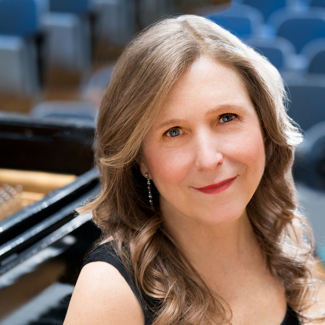 Carolyn Enger image