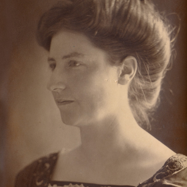 Arebica Luna