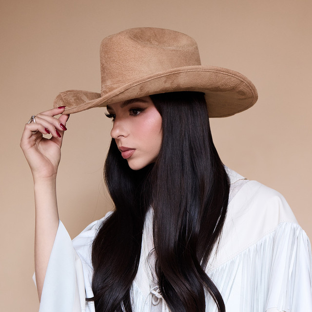 Ángela Aguilar image