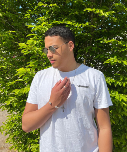 Jay Vee | Spotify