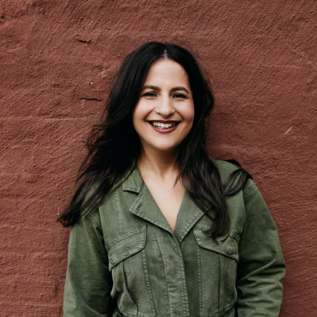 Shaina Taub image