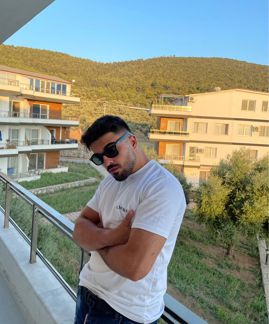 Ron V | Spotify