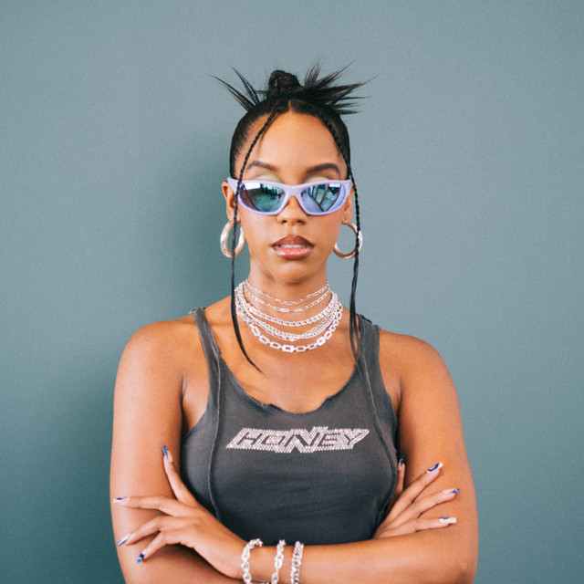 VEE | Spotify