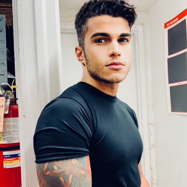 Mikael Lawrence