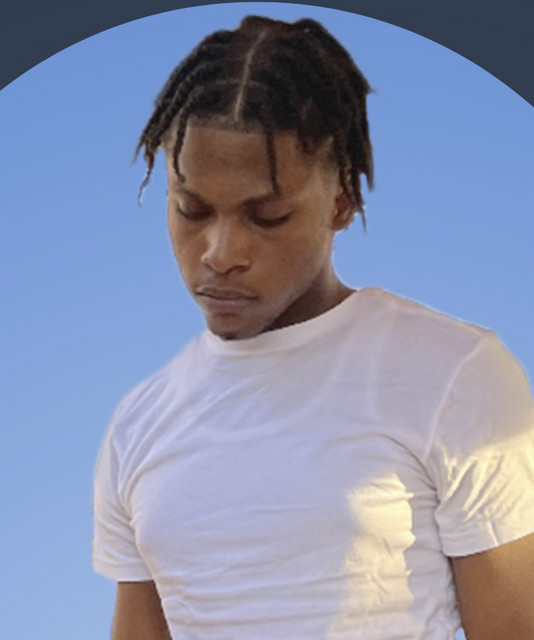 YoloTae | Spotify
