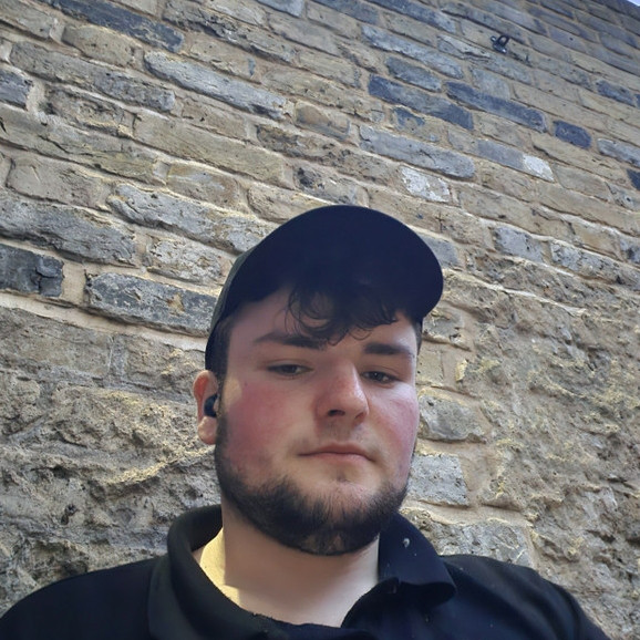 Azza | Spotify
