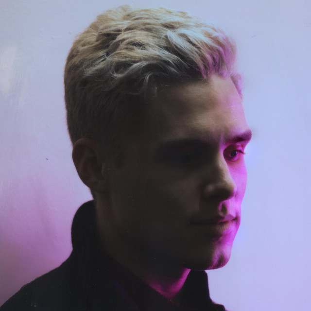 Hen | Spotify