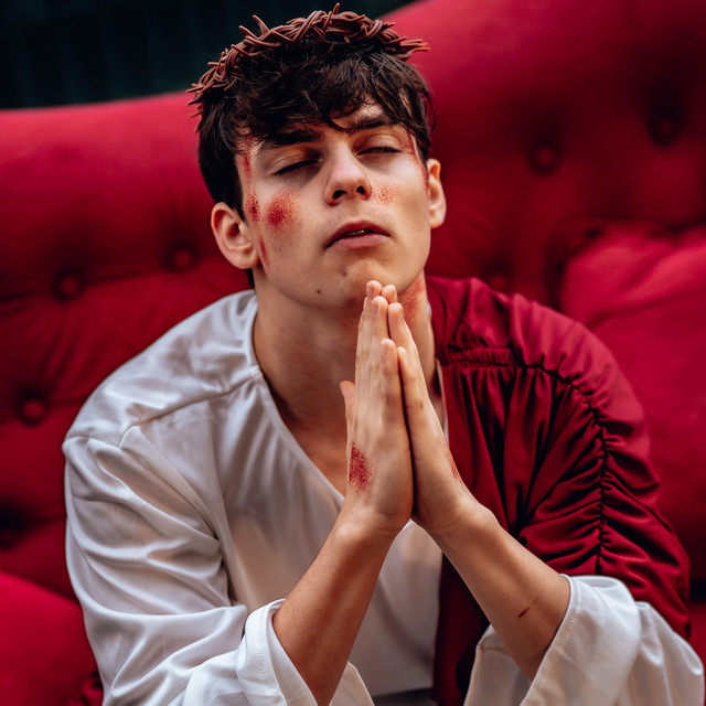 Yu | Instagram, TikTok, Twitch | Linktree