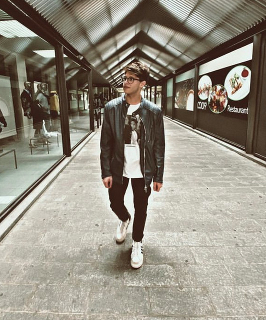 Andrew | Spotify