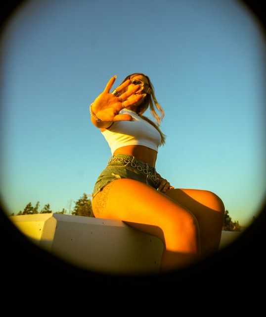 Chlo