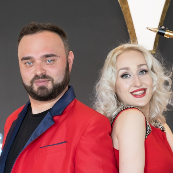 KarinkaUkrainka & Wilk Bobass
