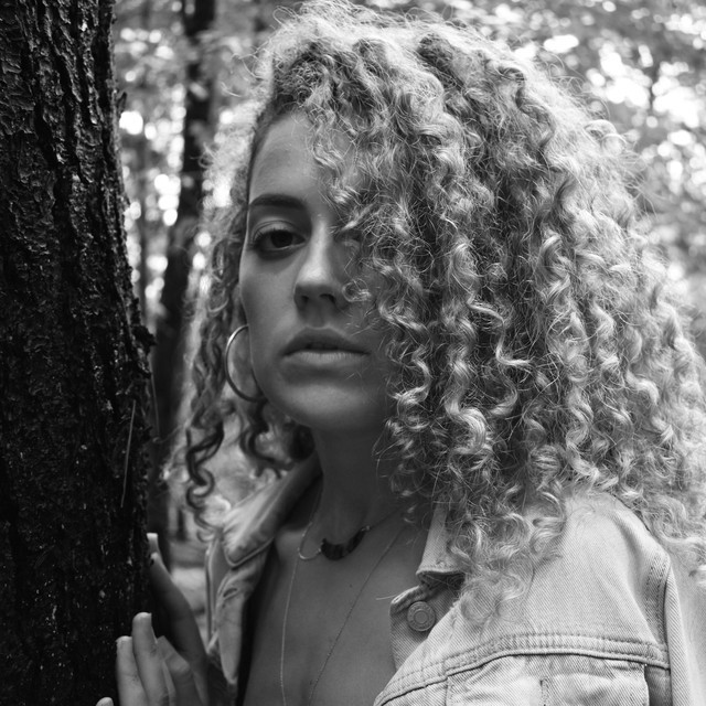 Moni V | Spotify