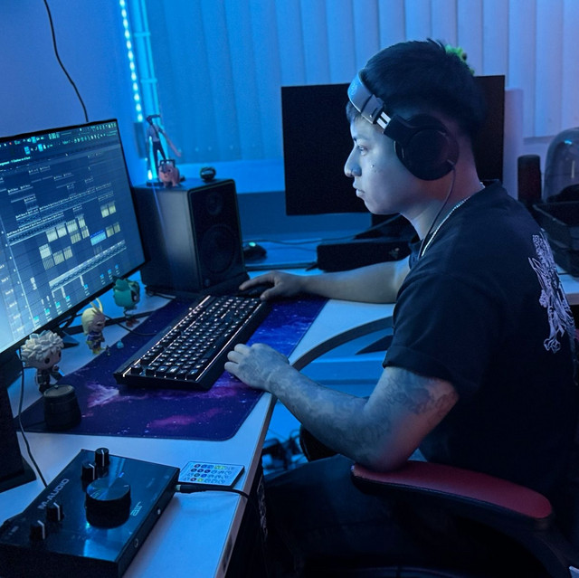 Charlexx DJ