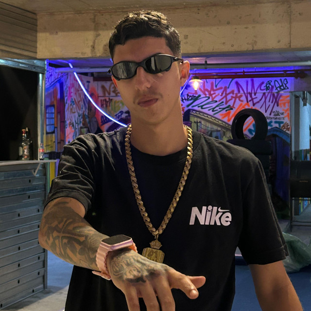 MC G PEREIRA