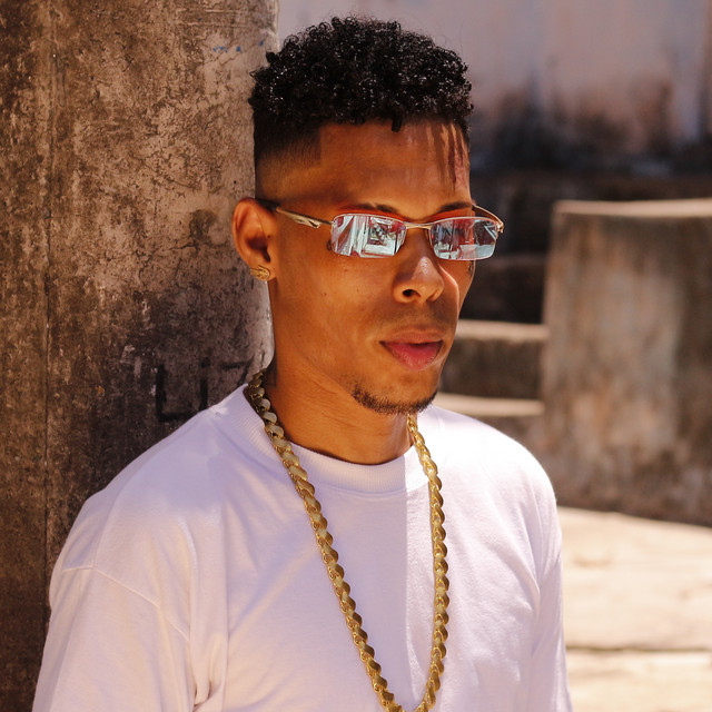 Fashion Piva | Spotify