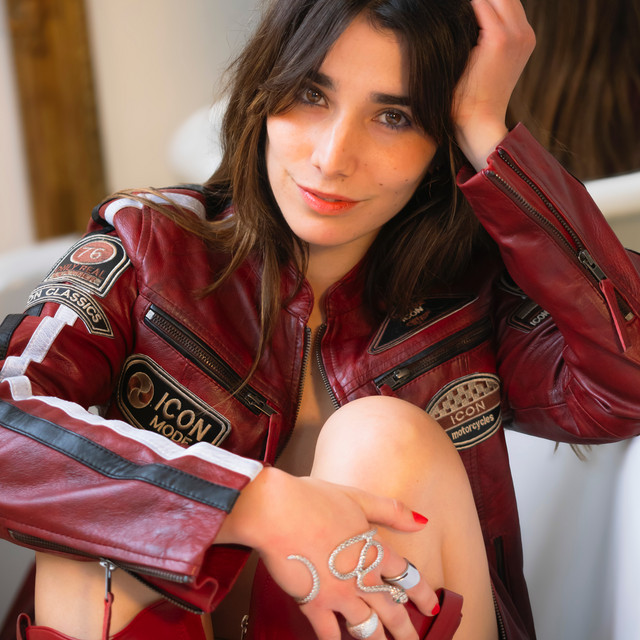 LAURA | Spotify