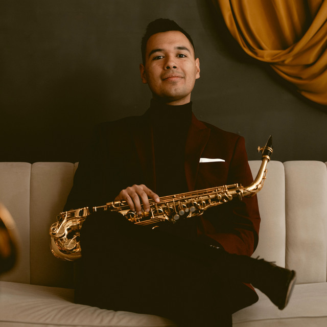 Salvador Flores