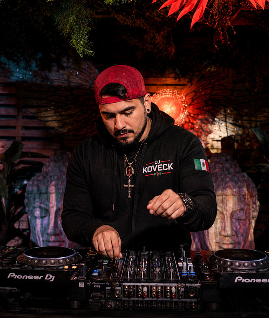 DJ KOVECK