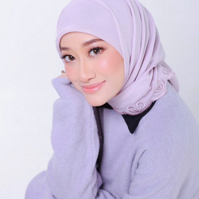 Dalia Farhana