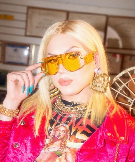 LaMona Divine
