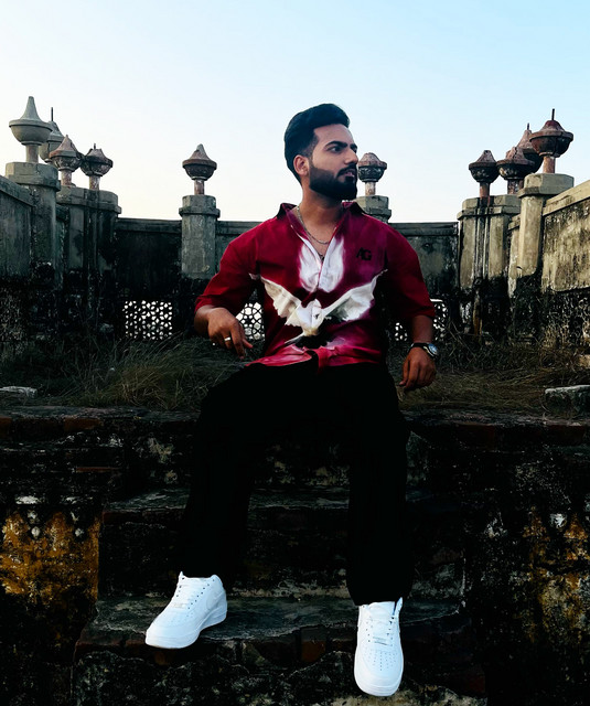 Yadi | Spotify
