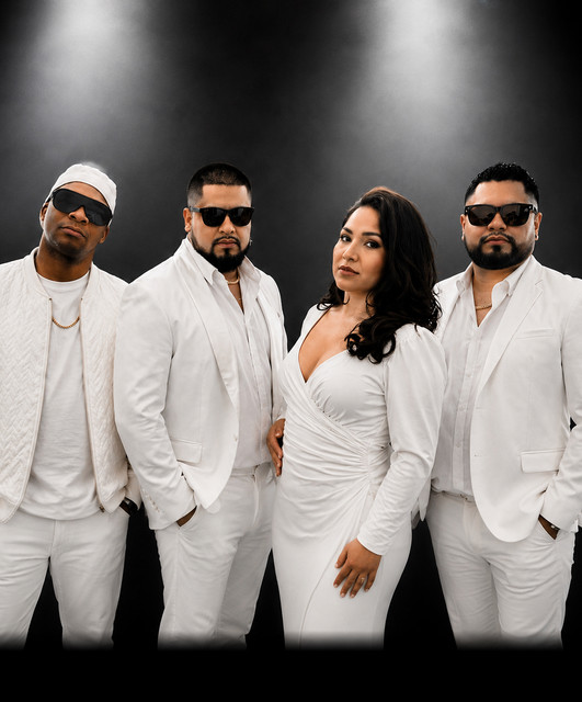 Artist "Hermanos Galvan Y Orquesta" bef3eee3-0c3f-4151-b325-bec37ecc3b72 on Tickeri