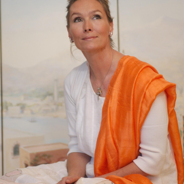 Elizabeth Sombart image