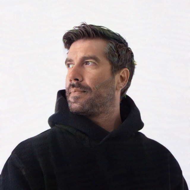 Vincent Nova