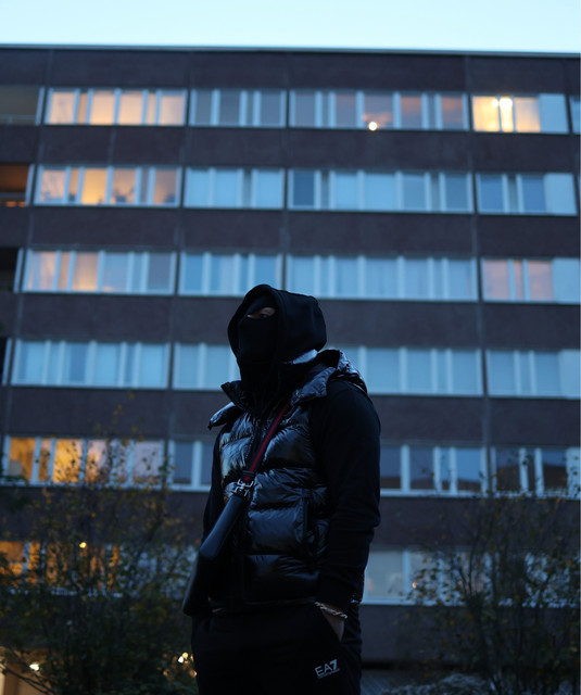2M image