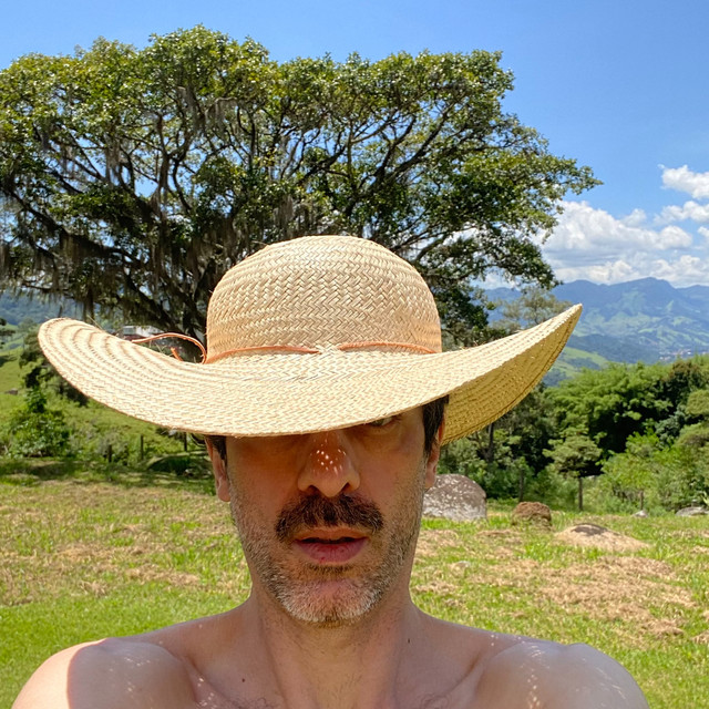 Érico Theobaldo image
