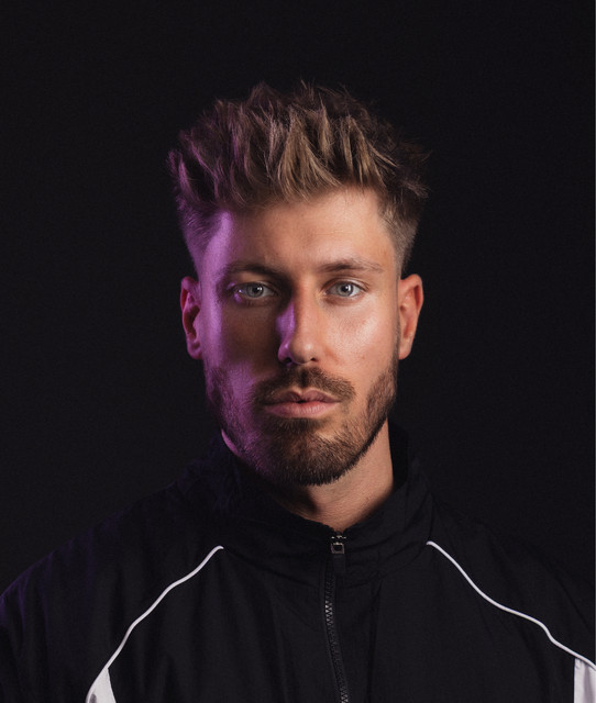 Olly James, Mainstage from United Kingdom